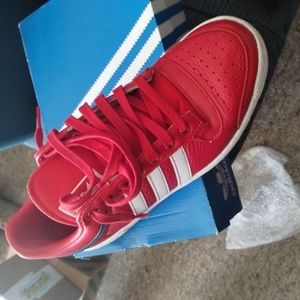 Men's red rare Adidas top ten low
